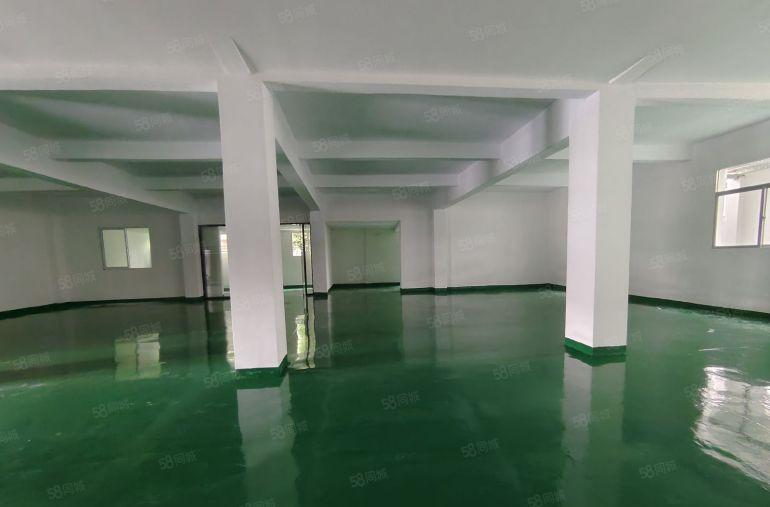 长安万达新出一楼350平，现成地坪漆，可拎包生产