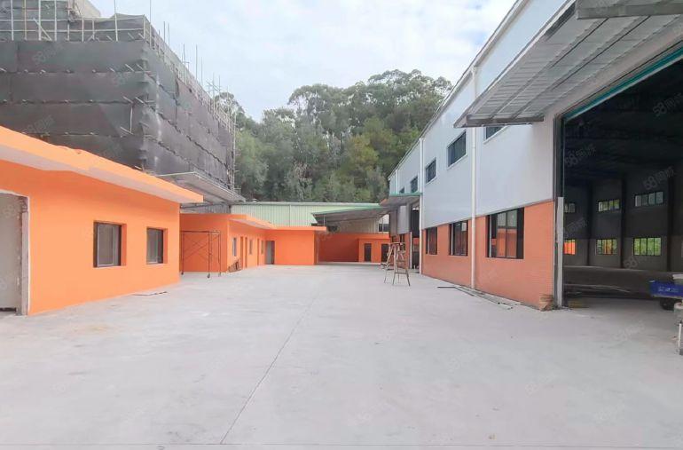 常平新出原房东小独院厂房出租1000平周围无居民滴水8米