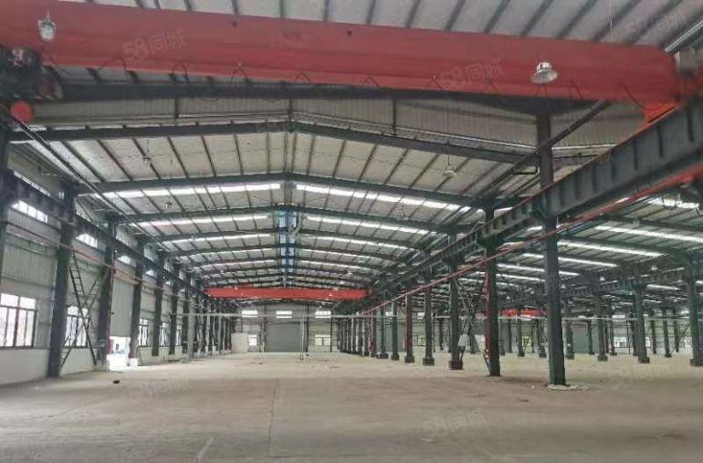 常平靠大朗新出10米钢构厂房3000平方，现成行车，位置好。