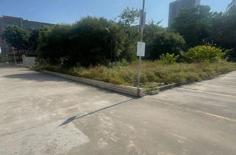 靠黄江厂房原房东独院适合喷油喷粉1至3层空地大现场装修