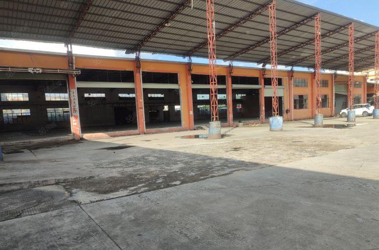 常平镇新空出超大空地厂房，空地可免费使用，300平方起租！