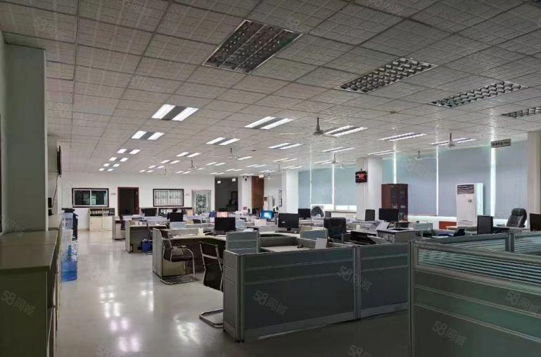 常平镇钢构单一层厂房出租。滴水8米，工业用地现成航车免费使用