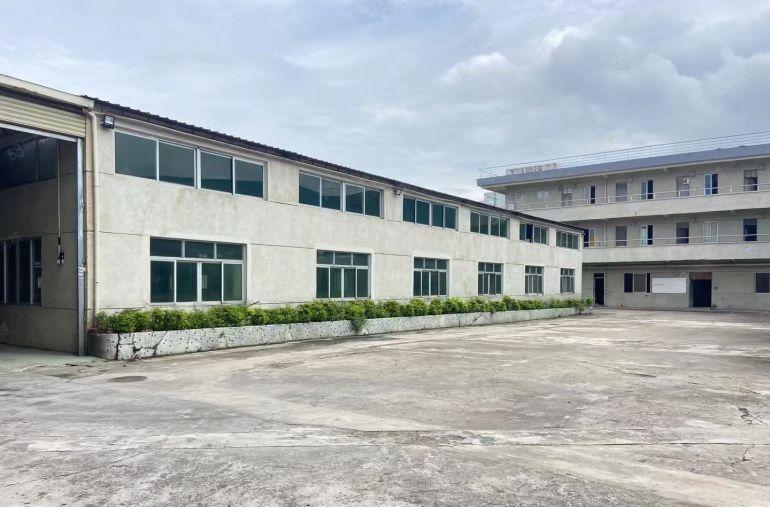 常平业主独园一层厂房7500平办公楼1000宿2500可分租