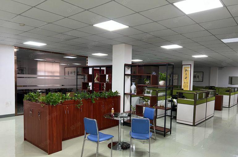 常平精装修楼上1200平方，水电现成，拎包生产