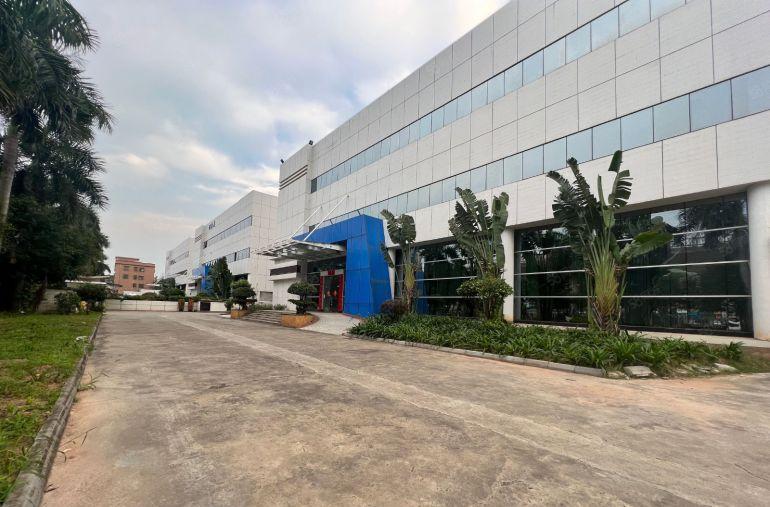 常平大路边厂房原房东独门独院 单一层10米高 宿舍可按需