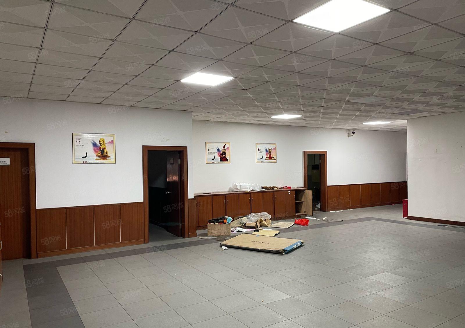 常平独园1至4层4200平钢钩1200平宿舍2300平招租