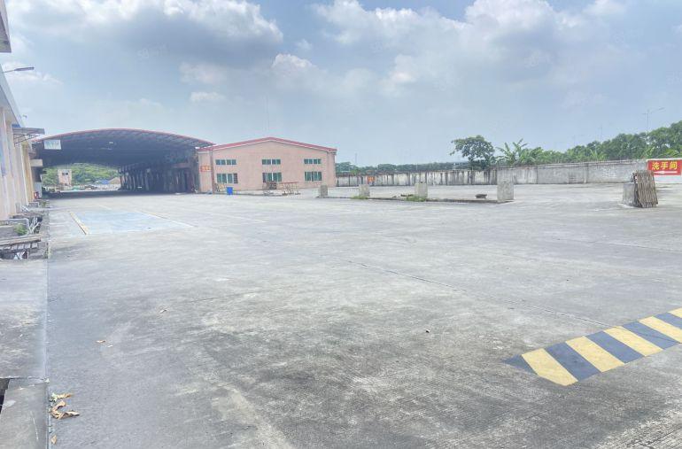 高速路口 原房东一万平 空地大 适合物流仓储注塑五金钣等