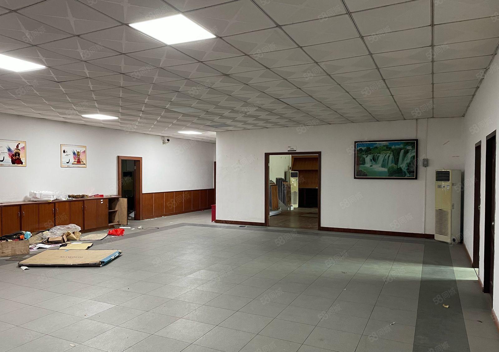 常平独园1至4层4200平钢钩1200平宿舍2300平招租