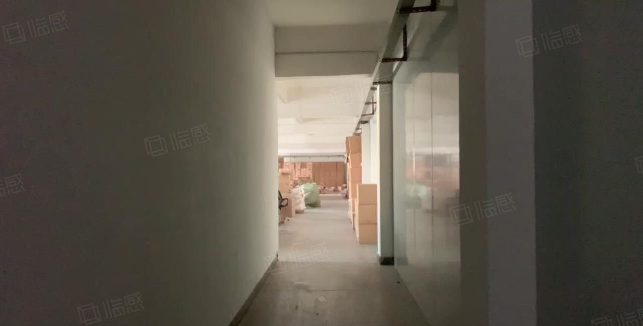 常平靠大朗新出二楼1550平 水电齐全 现成办公室 工业用地