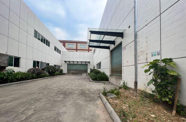 常平大路边厂房原房东独门独院 单一层10米高 宿舍可按需