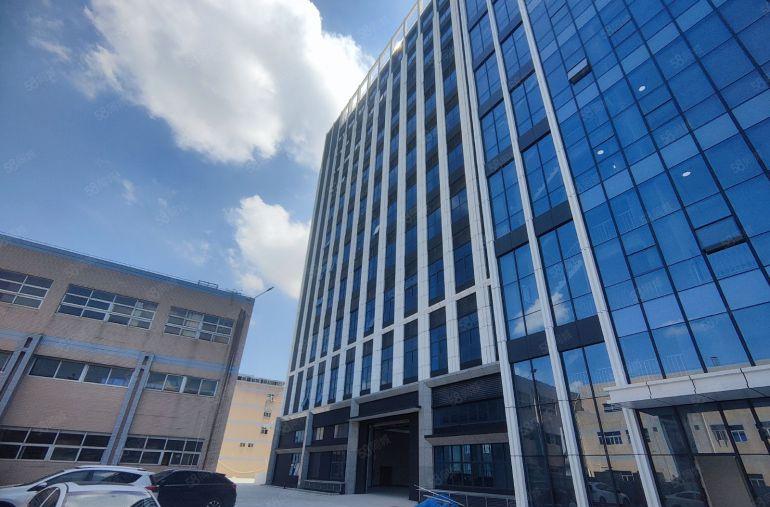 常平新出原房东长120米厂房，滴水7.5米带牛角，没有公摊