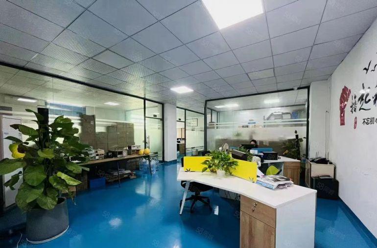 常平工业区新出楼上860平现成装修水电齐全无转让费