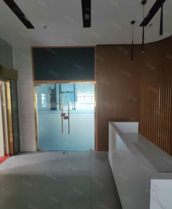 新出二楼2300平方精装修办公室水电齐全，价格优惠，无尘车间