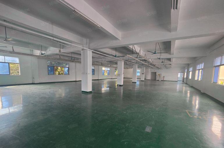 常平镇原房东标准二楼1000平方厂房出租，形象超好，价格便宜