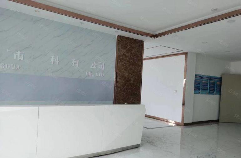 常平易招工小独院低价厂房分租楼上一层1200平方带办公室装修