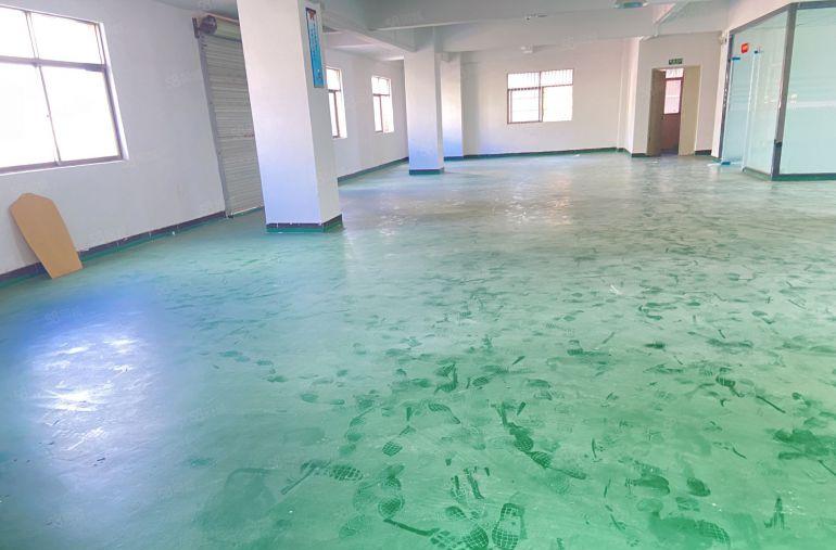 常平楼上7元厂房出租 现成办公室 适合电商加工等等