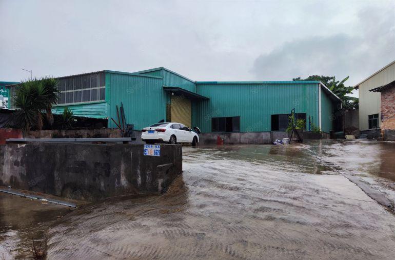 常平新出800平方钢结构独门独院超大空地滴水8米远离居民