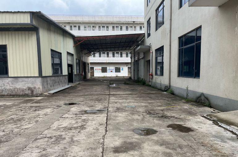 只要10块常平原房标准厂房5000平空地3000平格局方正