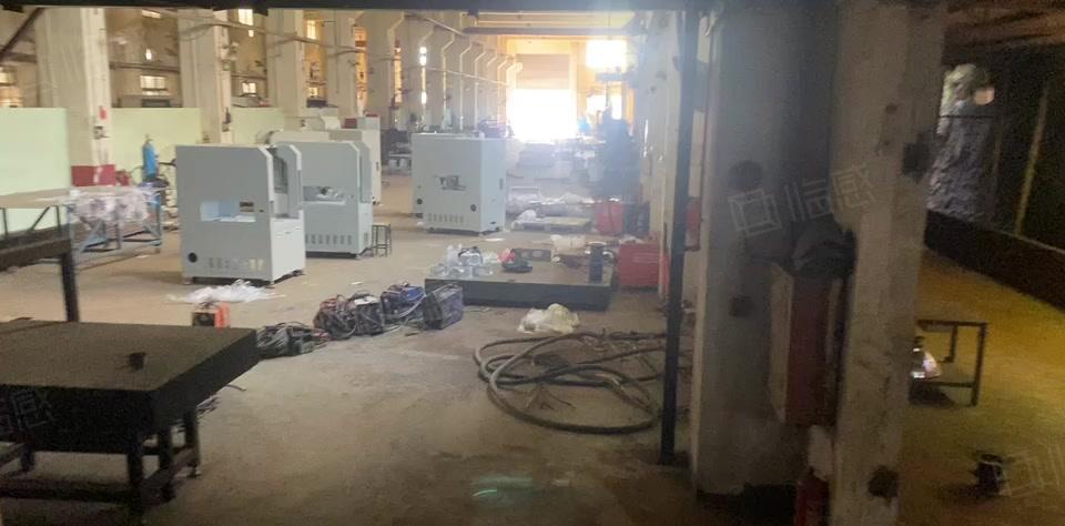 形象好常平新出单一层低价厂房出租带航车可做设备五金仓库空地大