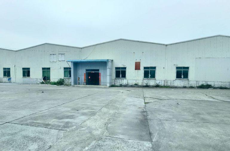 常平单一层独院厂房13000平600起分，滴水8米现成办公室