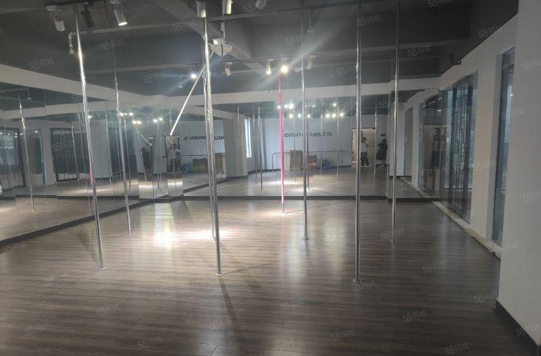 常平镇木伦村分租三楼厂房500平方精装修水电齐全可拎包入驻