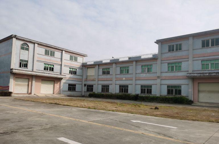 常平黄泥塘村空地大两层带装修低价单层2000平方易招工可分租