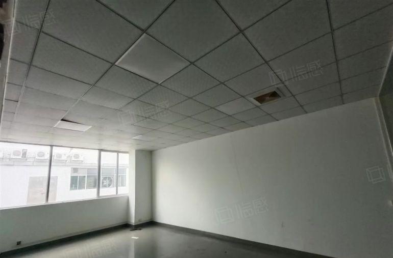 低价8元常平工业区2楼标准厂房带精装修出租3吨货梯，可分租