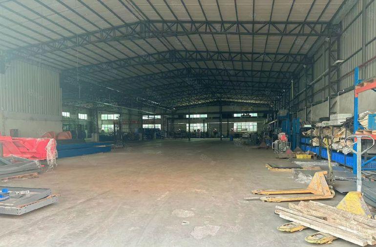 常平镇原房东单一层钢构1000平方厂房出租，形象超好，空地大