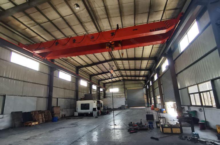 常平桥头原房东独栋车间600平方高度9米，现成航车，办公室。