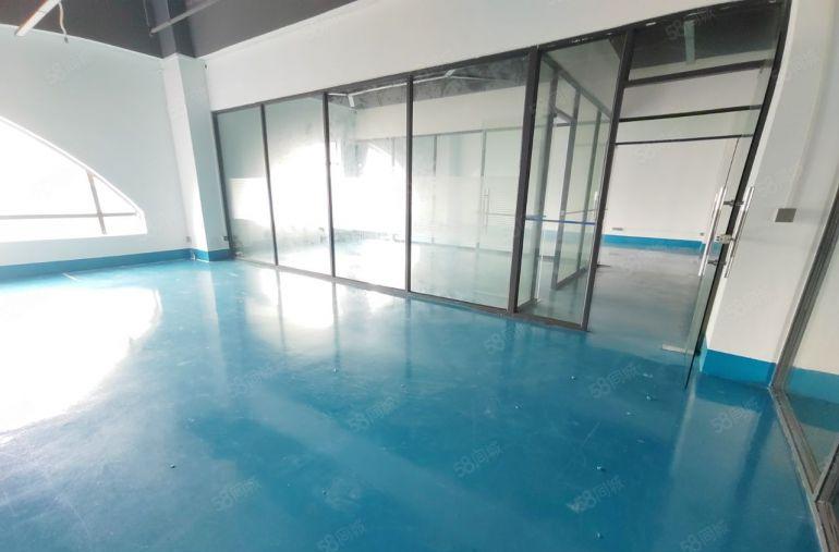 常平原房东楼上厂房出租5000平可做仓库新地坪漆精装办公室