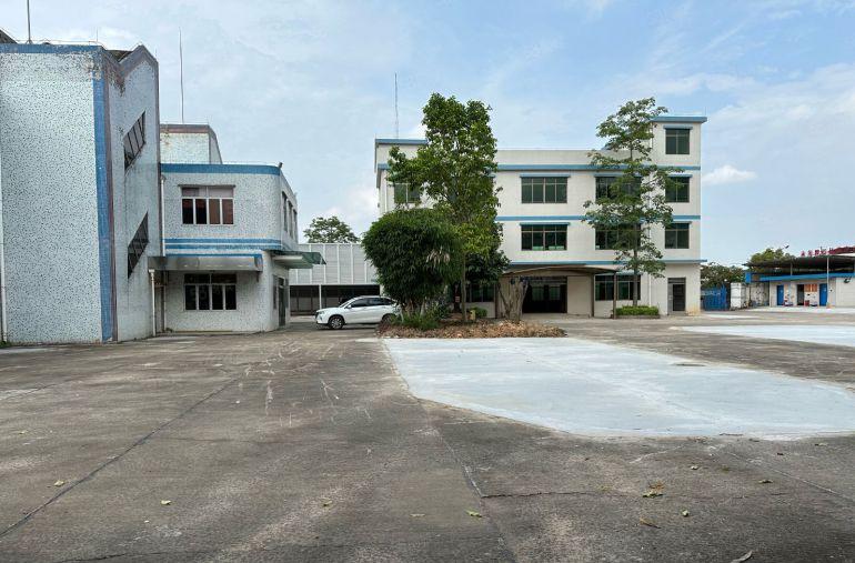 常平镇东站旁原房东独栋3层1700平方，实际面积出租，空地大