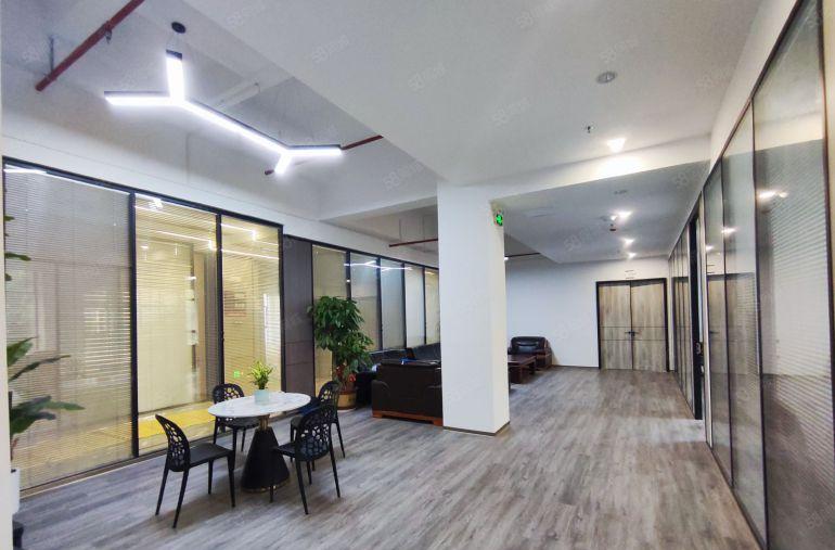 常平镇原房东楼上精装修轻工业厂房，可做电商贸易办公展厅研发等