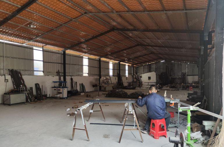 常平镇新出独院钢结构厂房，原房东急租，价格给钱就放。