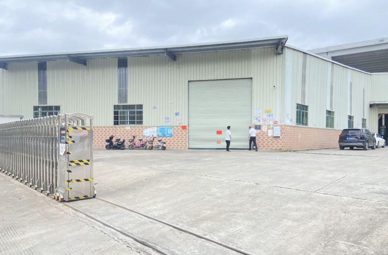 常平原房东独院厂房 适合五金模具注塑仓储等等.......