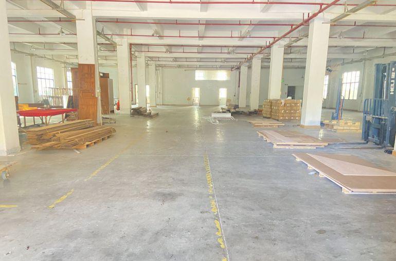 常平原房东独院厂房自带喷油环评和设备适合家具五金注塑等等