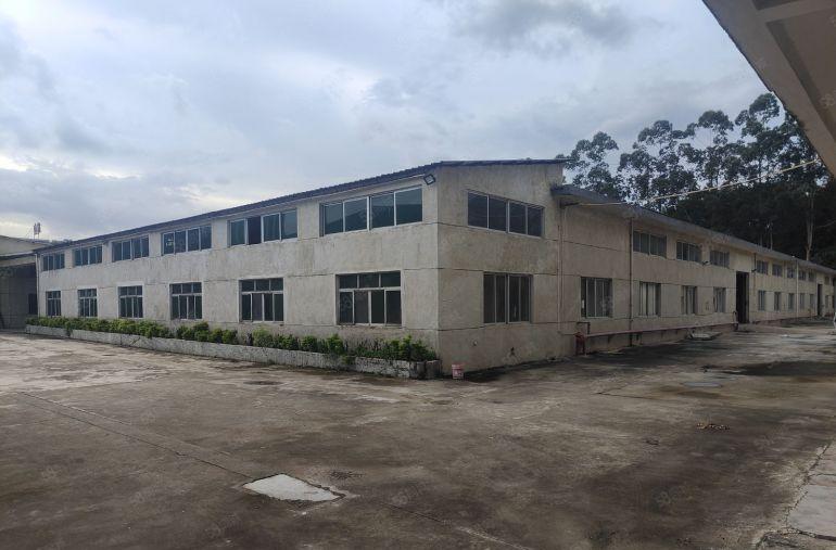 常平单一层独门独院厂房一万一千平方，现成办公室价格便宜实惠。