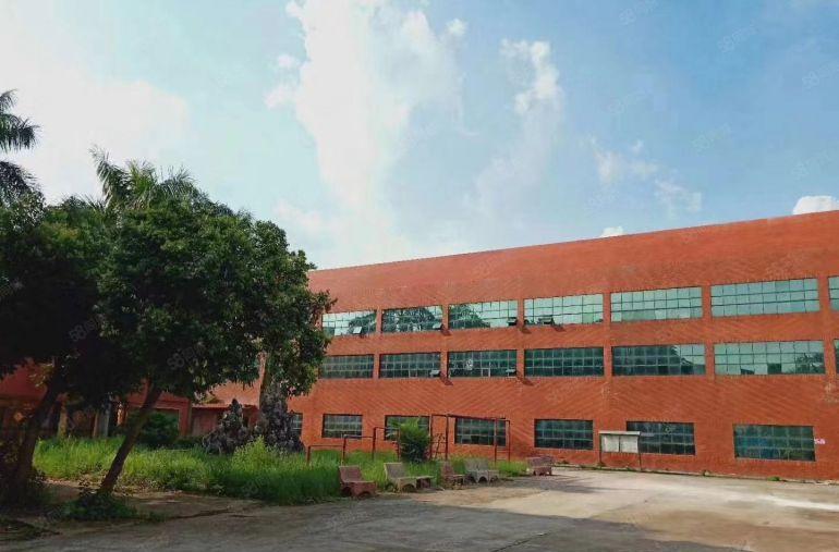 独门独院10000平方厂房空地3000平方高速路口二2公里