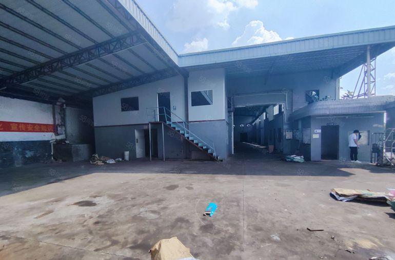 常平镇单一层砖墙到顶独院8米高带航车，带现成装修办公室低价租