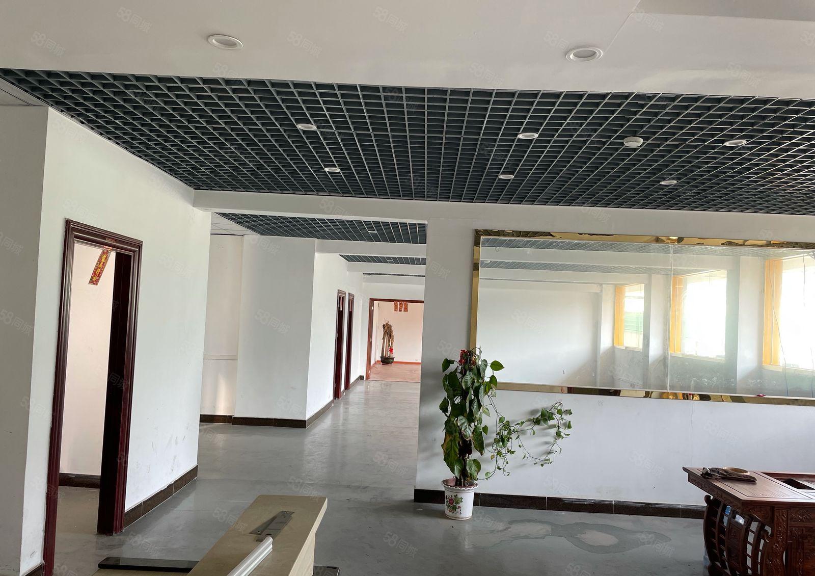 常平业主独园厂房1万平宿舍800平办公室300仓库500