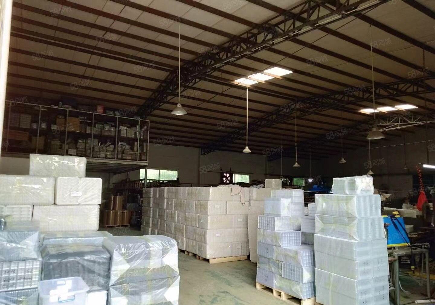 独院单层厂房800平方，上有隔热层滴水7米，水电线路齐全