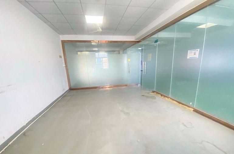 常平  楼上厂房出租  现成装修  适合电子电商五金组装包装