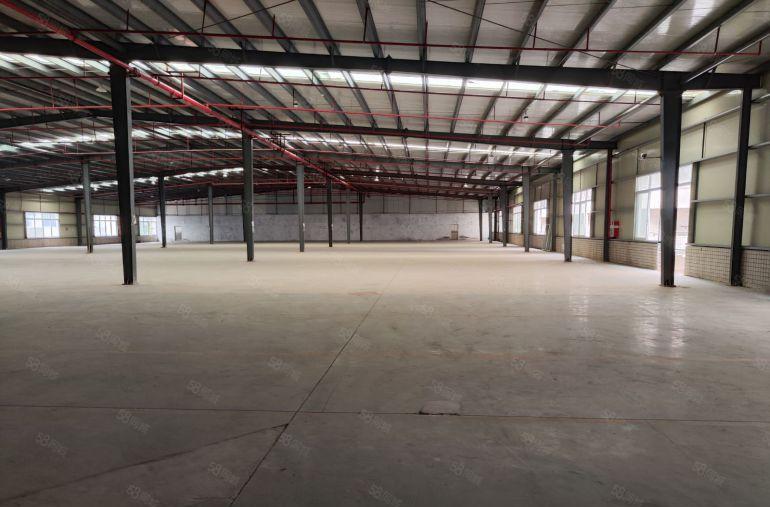 东莞常平6.6块钱厂房出租，有消防喷淋，两吨的电梯，超大空地