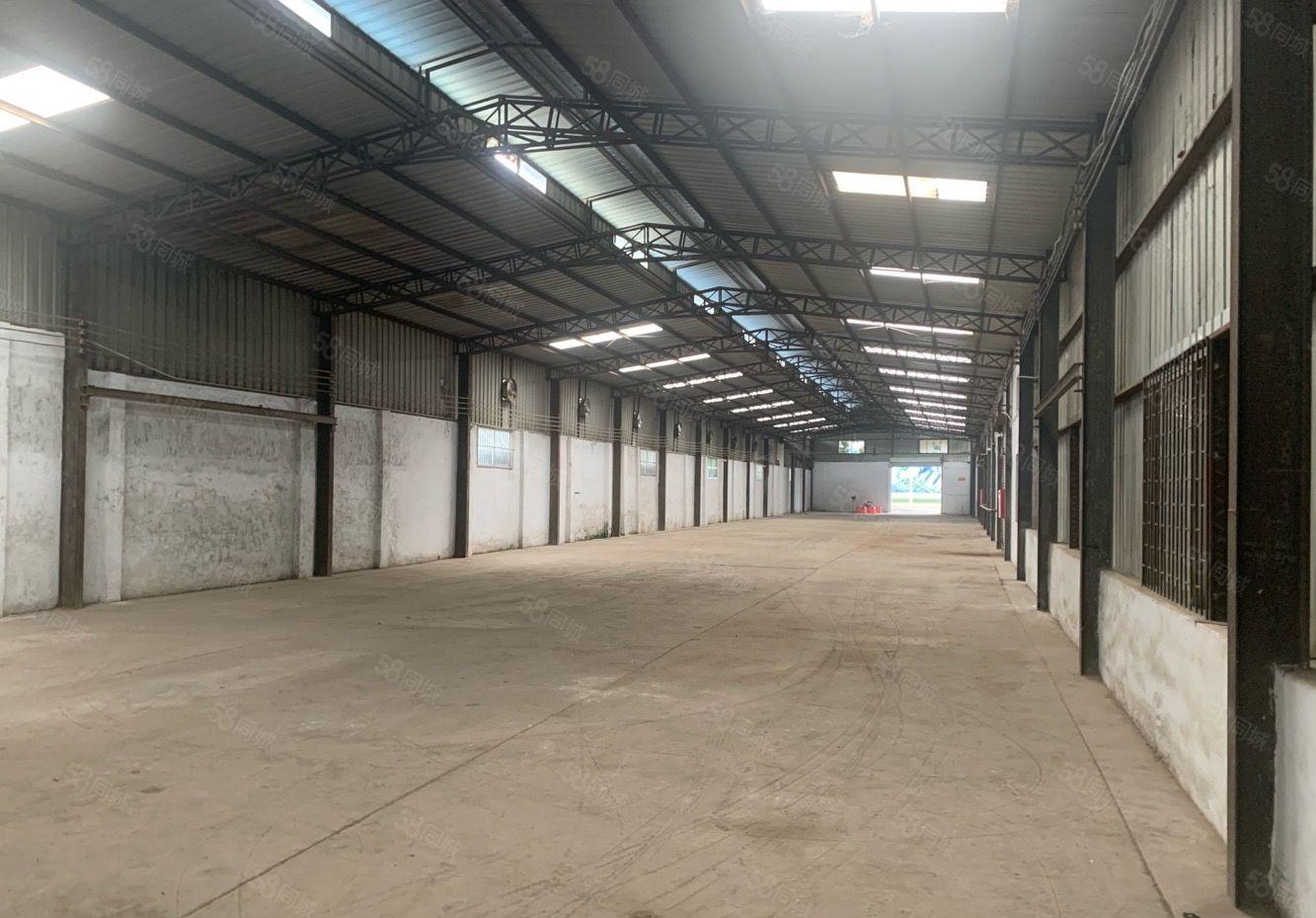 常平镇高速口新出钢构厂房，厂房内部好架行车，300平方起租