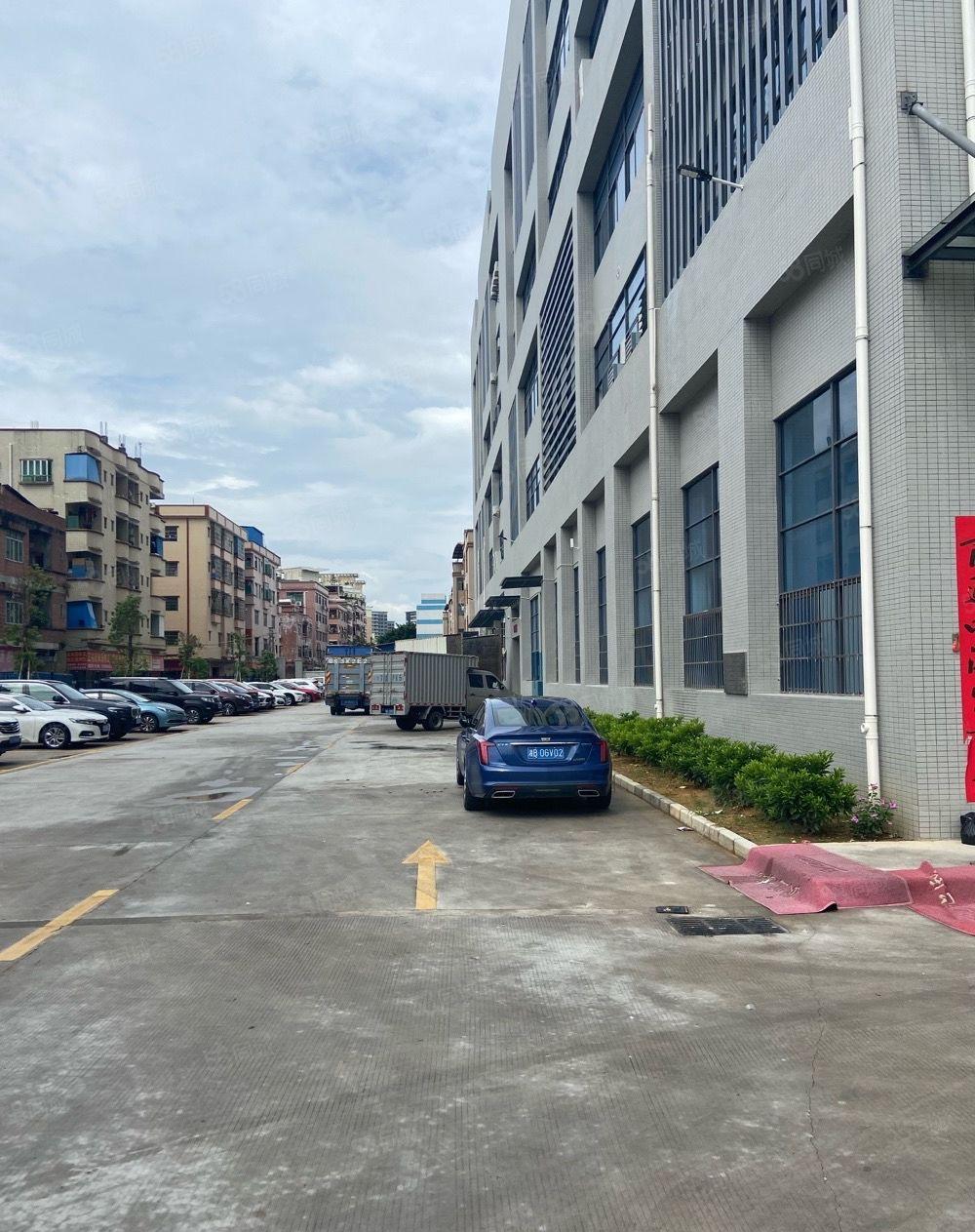 独院标准厂房一楼1300平方层高6米，水电线路办公室装修齐全