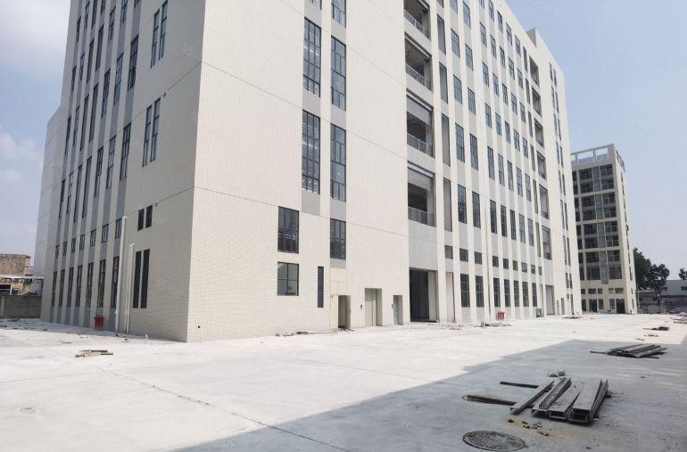 东莞常平镇火车站22000平方全新国有红本厂房出租可整租