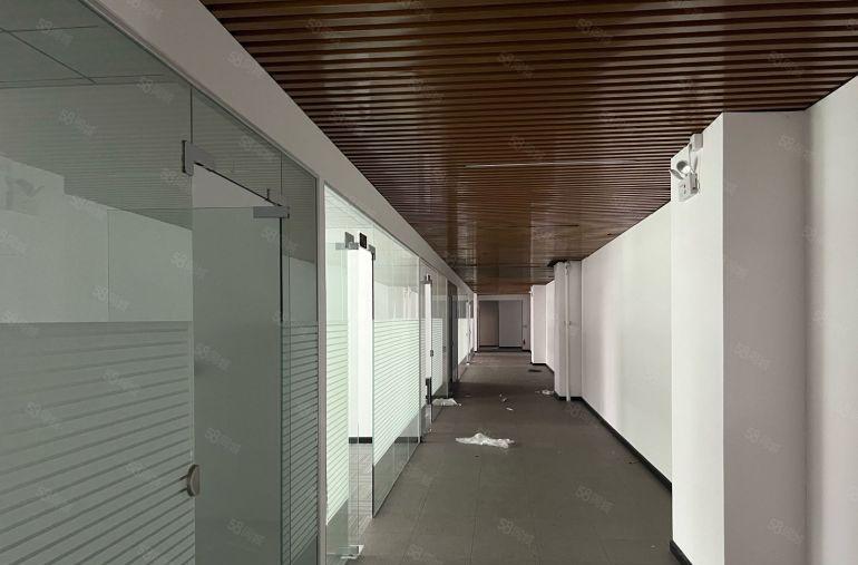 常平7米高一楼带办公室精装修，水电齐全拎包生产