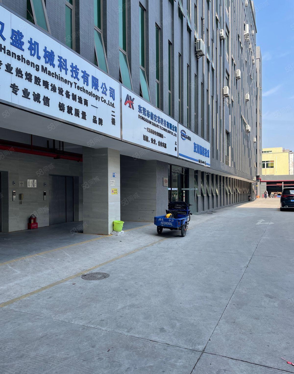 厚街（现成装修）全新独院楼上整层2500方厂房出租适合电子