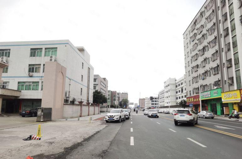 原房东钢结构厂房1500平低价出租园区形象好空地大业主直租