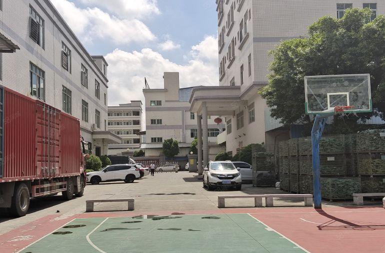 东莞厚街镇园区楼上整层出租，园区形象好，配套成熟，水电齐全。