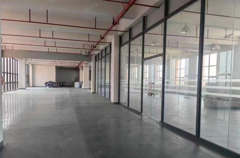 厚街新出楼上1500平米，全新厂房！带地坪漆，现成装修办公室